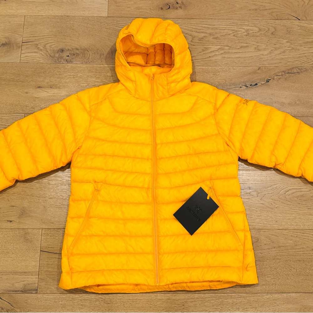 Arc'teryx Women's Bright Yellow Puffer Jacket with Hood - Picture 6 of 6